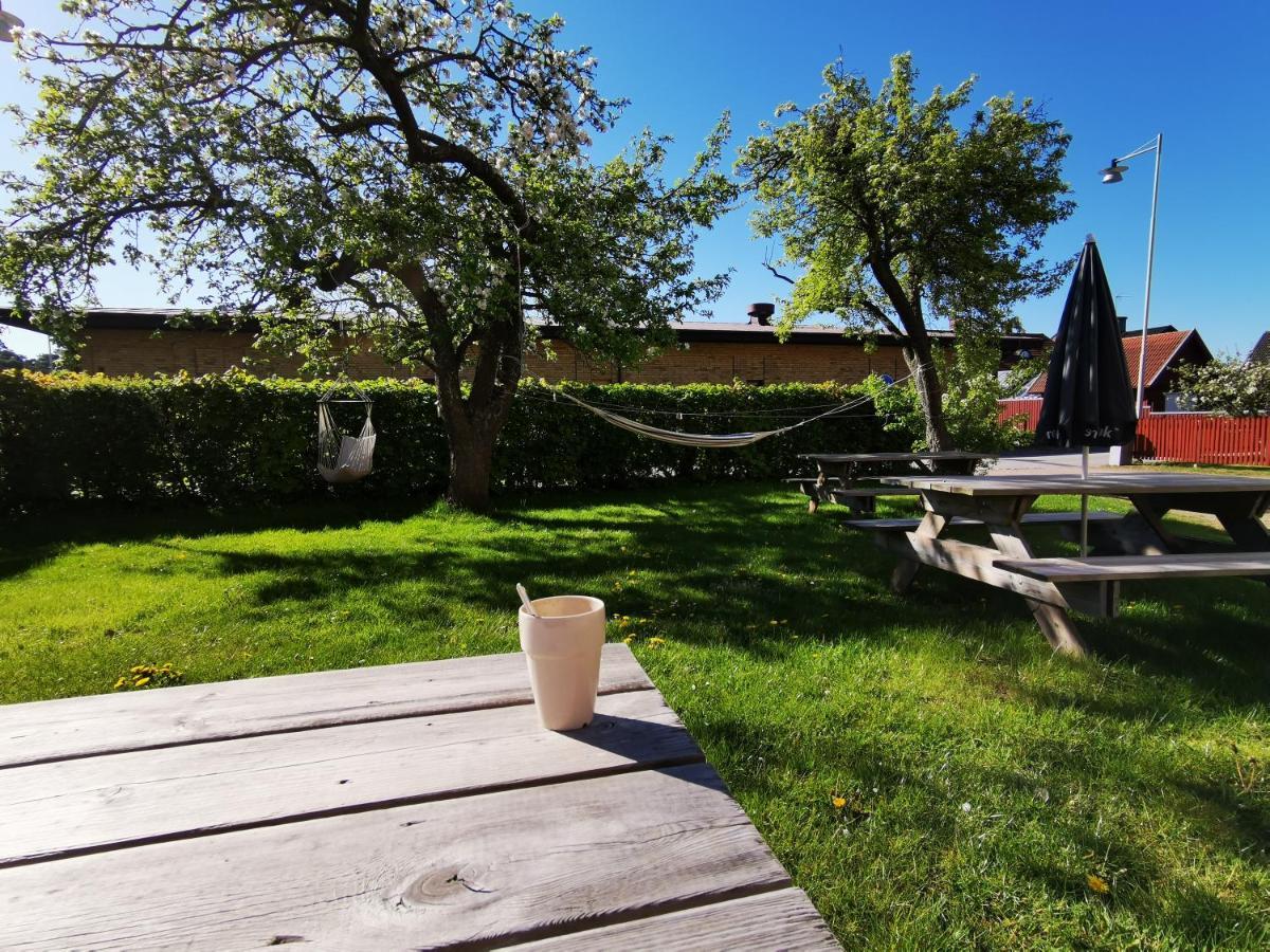 Ahus B&B Och Vandrarhem エクステリア 写真