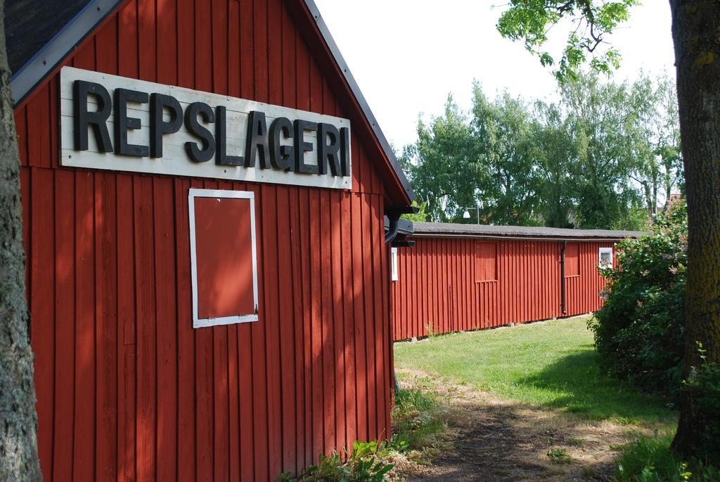 Ahus B&B Och Vandrarhem エクステリア 写真