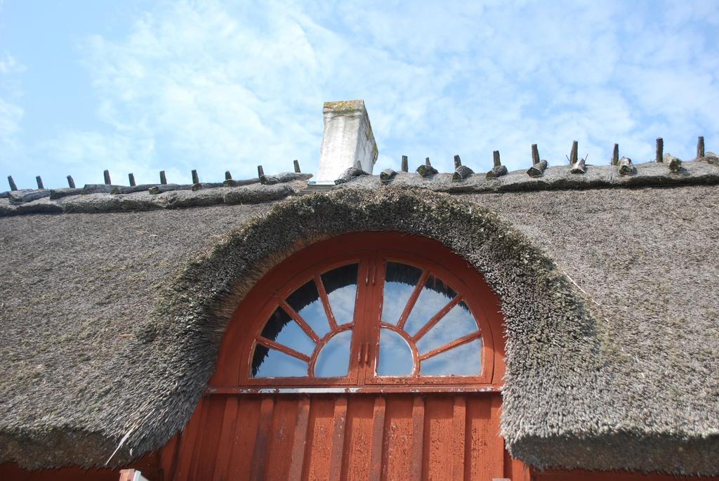 Ahus B&B Och Vandrarhem エクステリア 写真