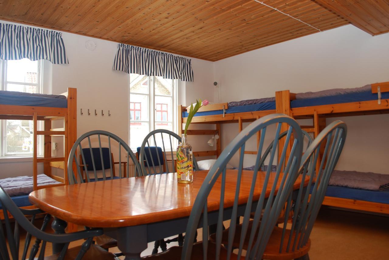 Ahus B&B Och Vandrarhem エクステリア 写真
